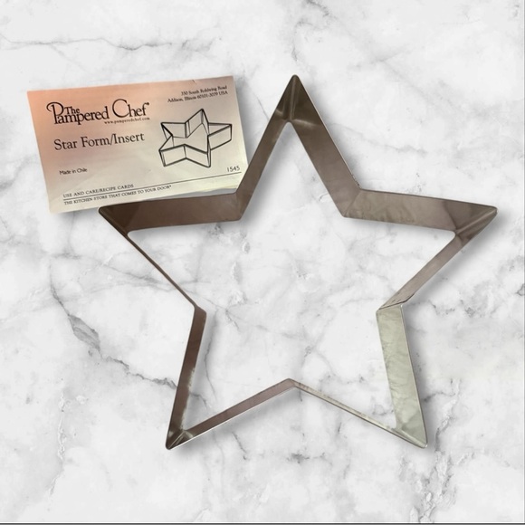 The Pampered Chef Star Form/Insert Mold - NEW IN BOX - Picture 3 of 5